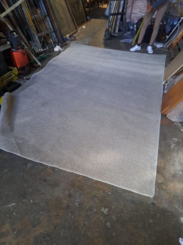 Carpet (grey)