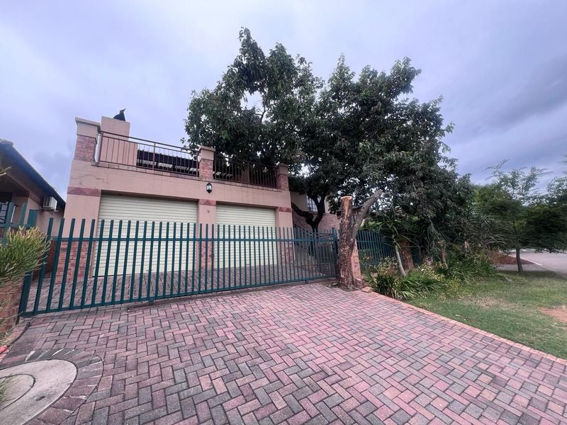 3 BEDROOM HOUSE FOR SALE IN RIVERGATE, WEST ACRES EXT 47