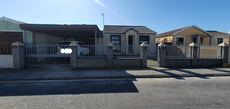 Ready to move in 2 Bedroom home with a spacious Separate entrance in San Remo R1 190 000