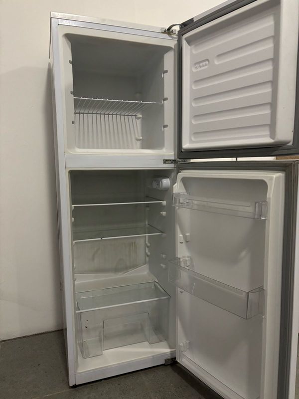 KIC 170L, Top freezer Fridge/White