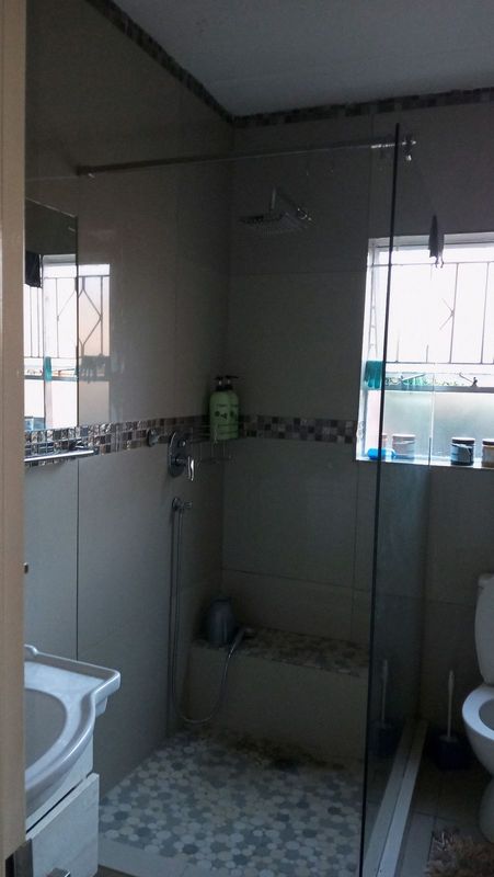 Room/Space Sharing Midrand available immediately