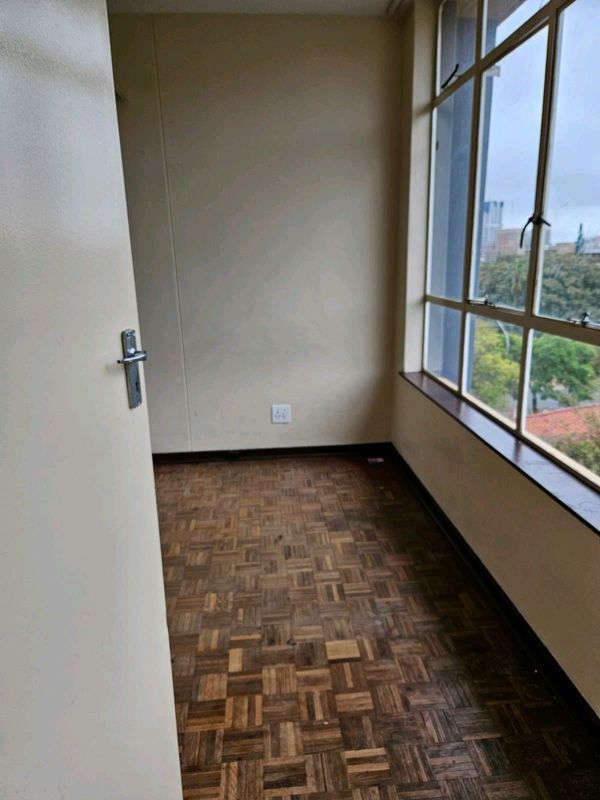 Half room available in Pretoria CBD