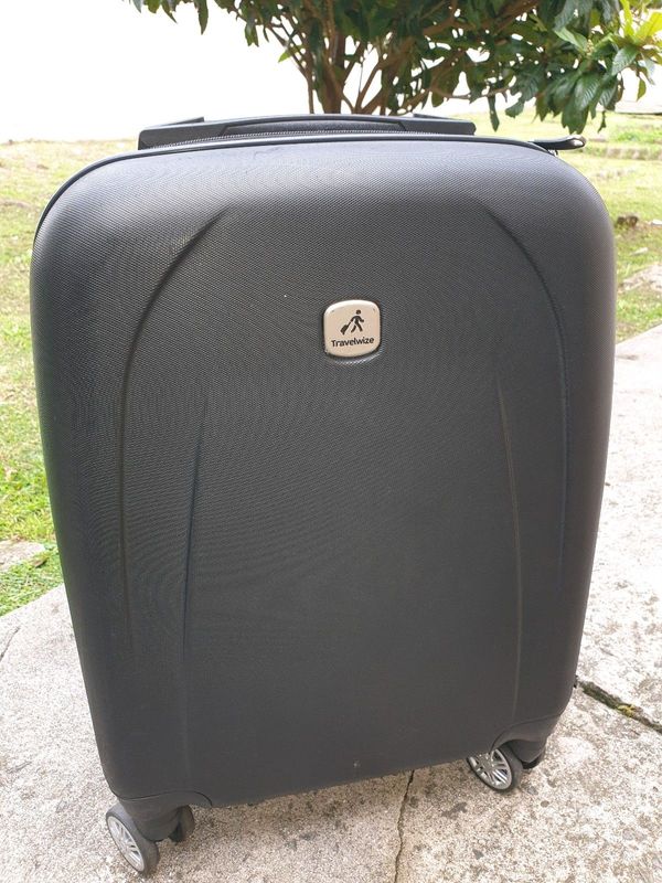 TRAVEL WISE STRATUS ABS SUITCASE 