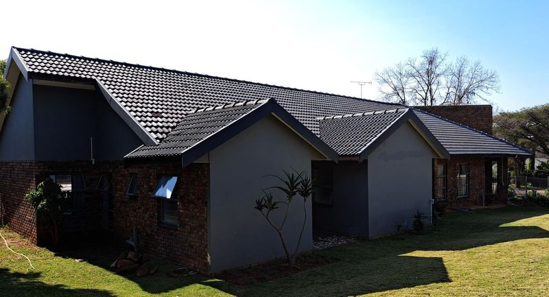 Huge renovated family home in Garsfontein