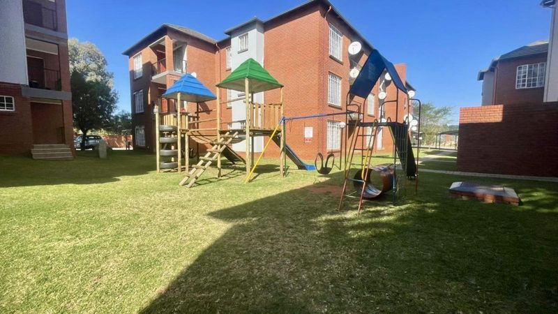Apartment To Rent in Chancliff Ridge, Krugersdorp