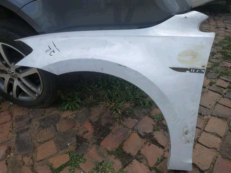 VW Golf 7 left fender for sale