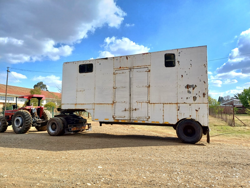 1992 Swift Furniture Box Trailer