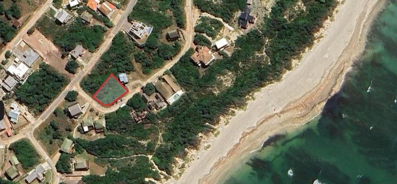 Property for sale in JEFFREYS BAY, PARADISE BEACH