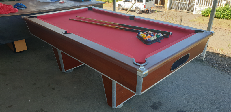 United King pool table