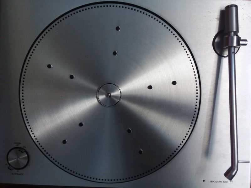 Donate your broken Bang &amp;Olufsen beogram turntables