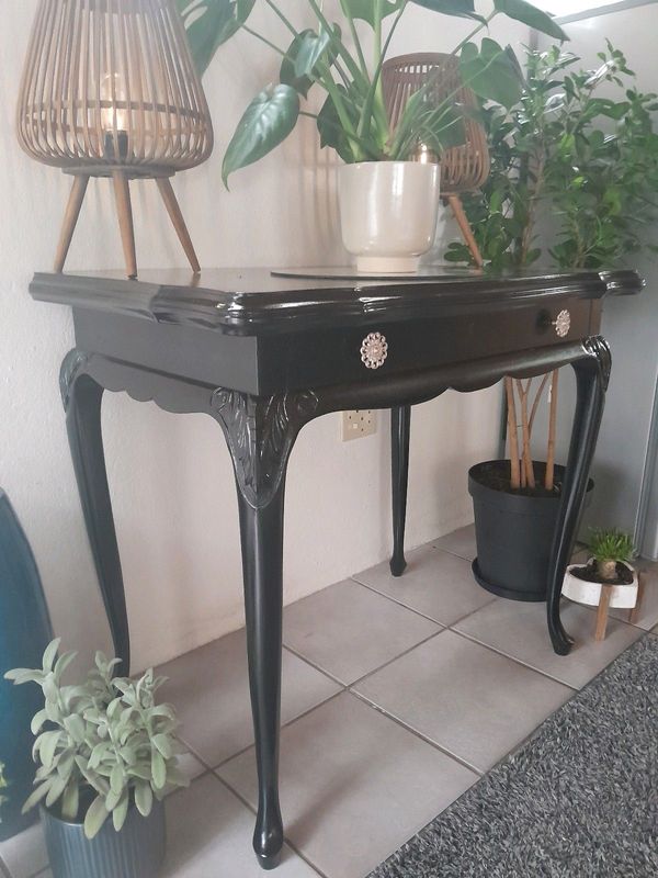 1920&#39;s Entrance Table Refurbish