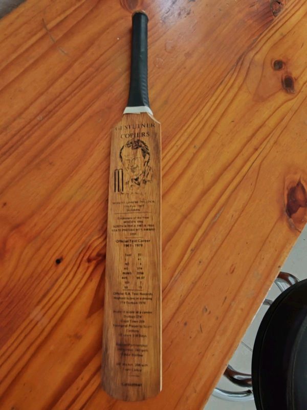 Graeme Pollock signed antique collectors mini cricket bat
