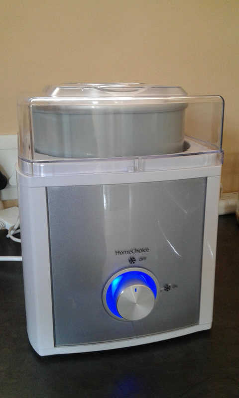 Ice Cream maker for sale R220