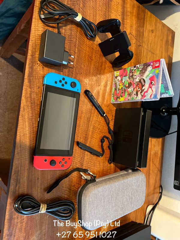 Like New Complete Nintendo Switch with 1x Game “Splatoon 2” &amp; Accessories included in Sale…