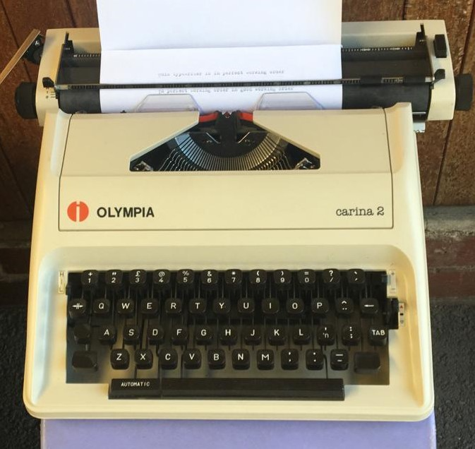 Vintage Olympia Carina 2 Typewriter - good condition working order - manual typewriter