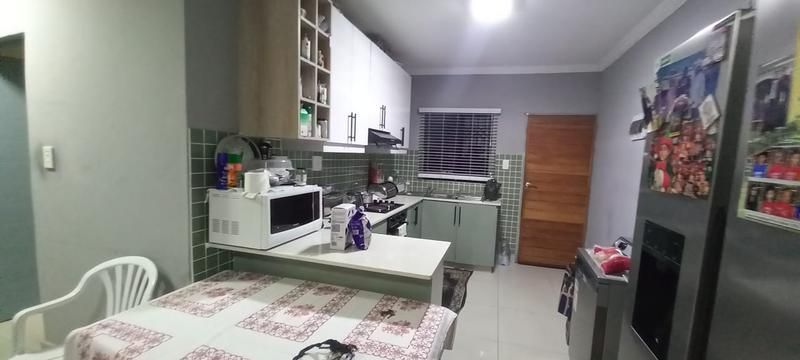 3 Bedroom, 2 Bathroom Apartment For Sale In Morningside, Durban