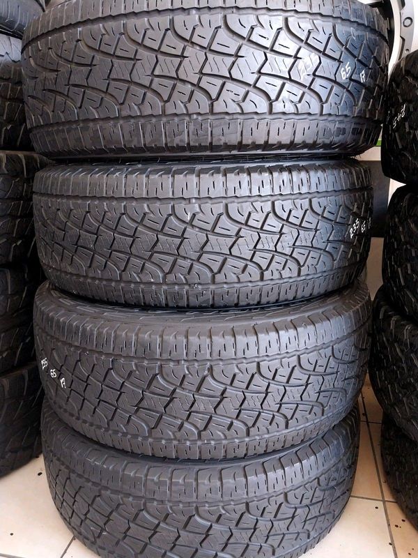 A clean set of 235 65 17 pirelli scorpion 廬 verde tyres with good treads available for sale