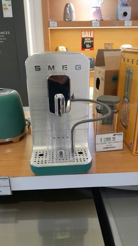 Smeg -Coffee Machine BCC13