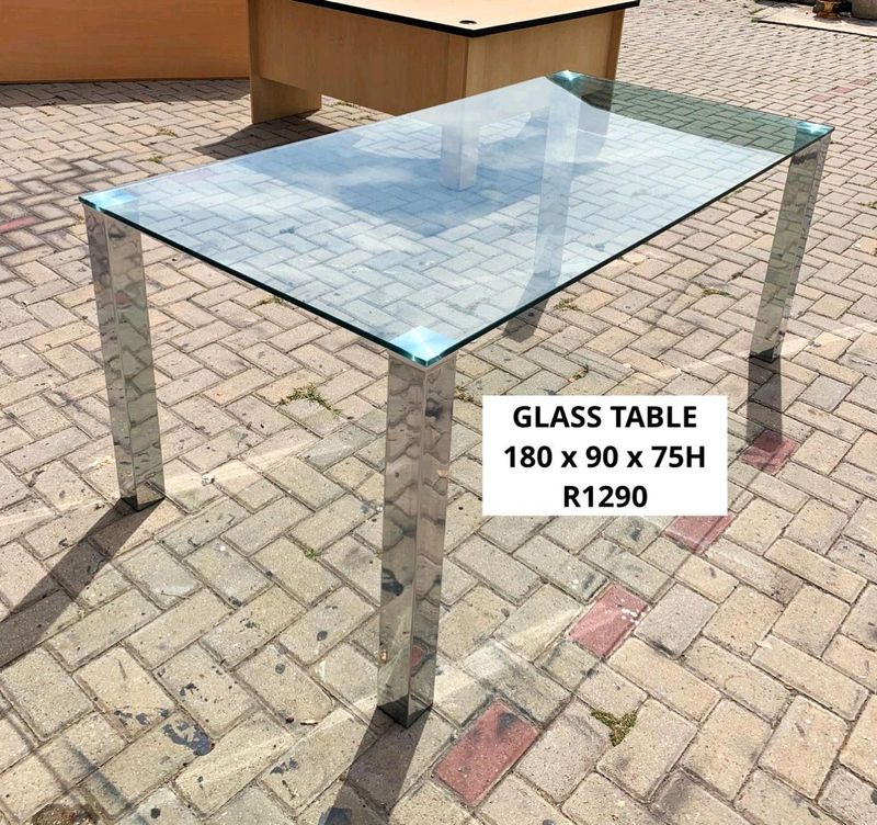 EXCELLENT QUALITY GLASS MEETING CONFERENCE TABLE