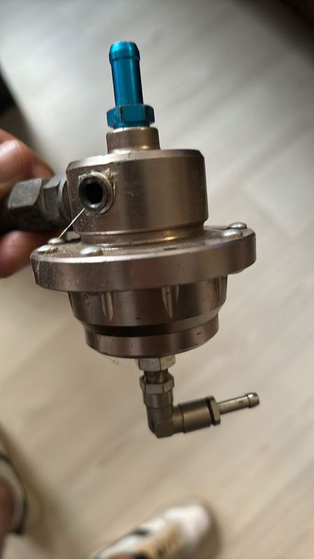 Tomei fuel pressure regulator