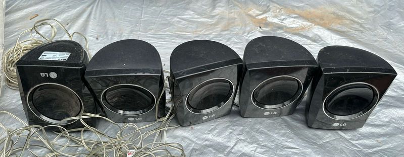 LG surround sound speakers