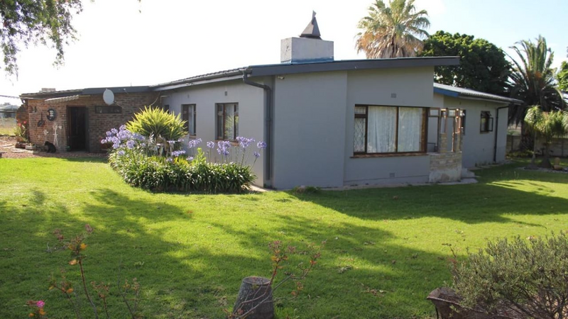 5 Bedroom smallholding for auction in Albertinia