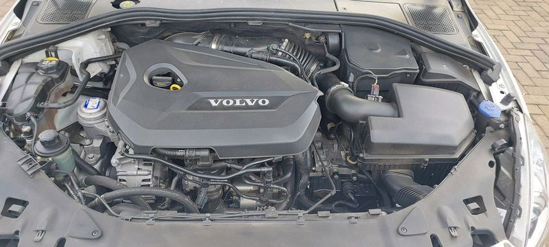 Volvo V60 T4 2012