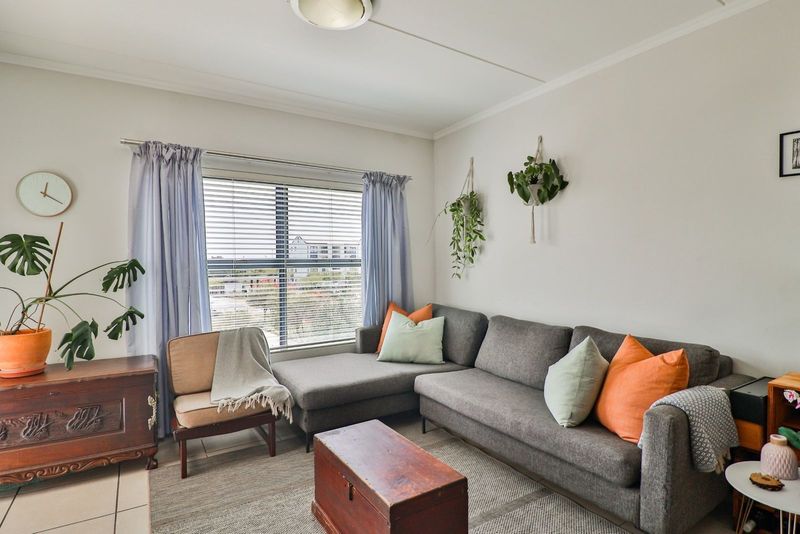 Embrace Luxury Living: Stylish 2-Bedroom Apartment with Balcony &amp; Amenities in The Sandown