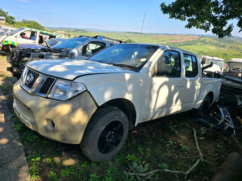 Nissan Navara stripping for boday parts (2015 with papers)