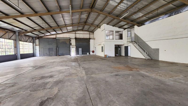 1164sqm Industrial Property TO LET in Alexander Park