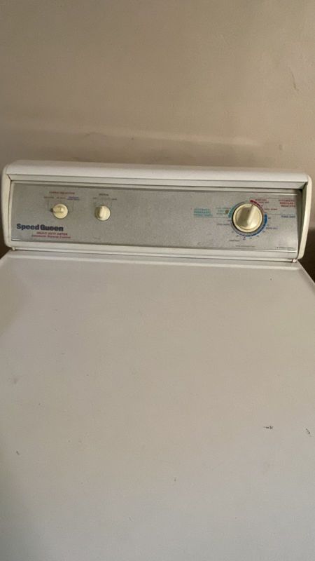 White 8.2kg Speed Queen Heady duty Dryer