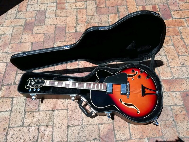 Ibanez ARTIST series AR75BS 12-01 FULL Hollow-body ARCHTOP jazz guitar with hard case IMMACULATE!