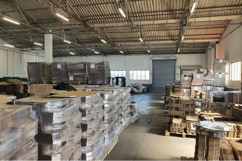 1300m2 Saw tooth Warehouse / Factory
