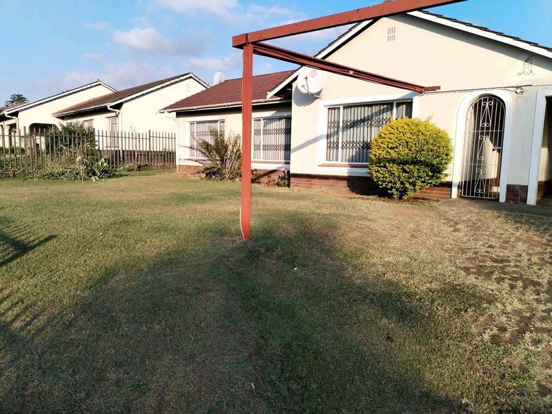 3 bedroom, 2 bathroom,  family home with spacious garden cotttage