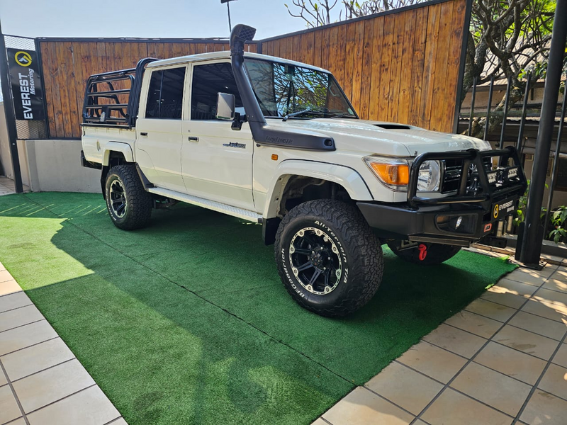 2015 Toyota Land Cruiser 4.5 D4D LX V8 Double Cab