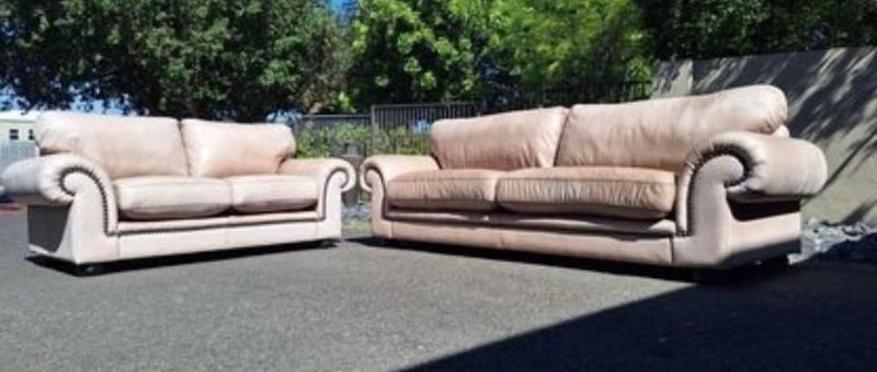 Coricraft Leather Couches 2 Seater &amp;4 Seater