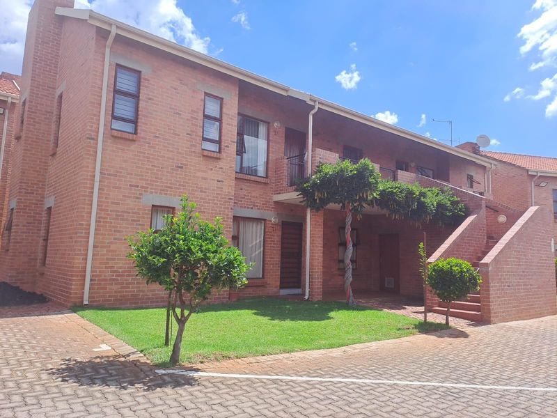 Lovely 3Bedroom Ground Floor Apartment For Sale