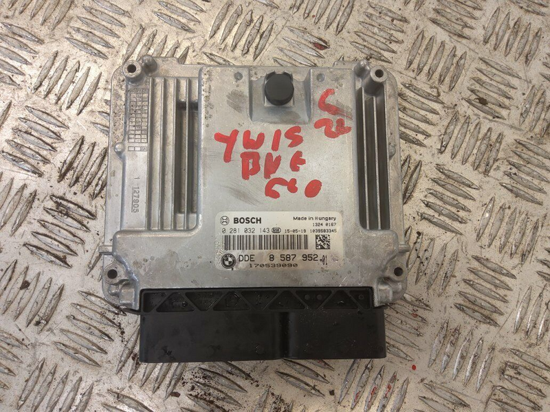 BMW F20 F30 F10 2.0 D ECU COMPUTER BOX 0281032143 DDE 8587952