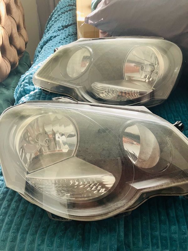 VW polo vivo headlights set plus grill R900 in great condition