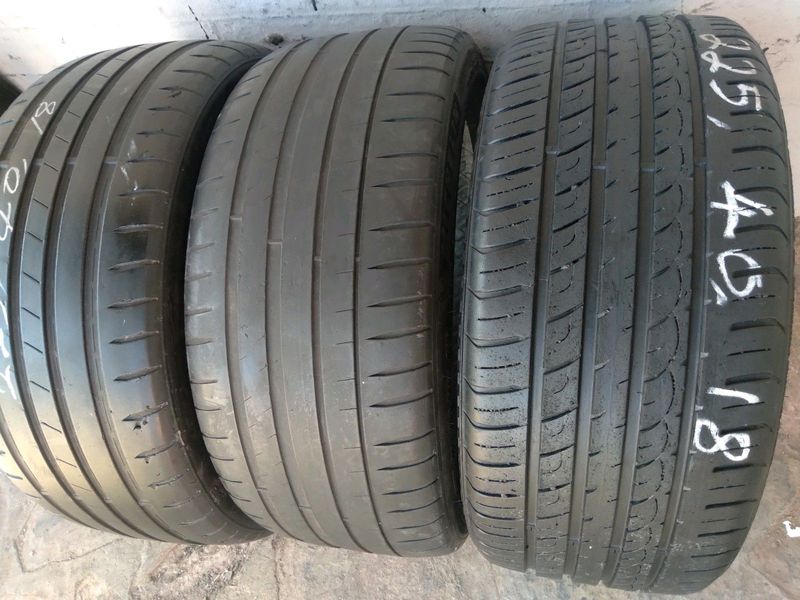 Fairly used 225/40/18 normal Tyres 85%thread excellent conditions