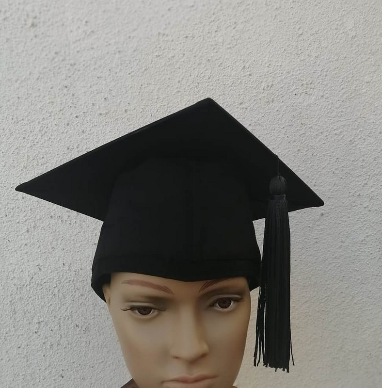 Graduation gowns, caps and sashes for sale and hire in Benoni CBD
