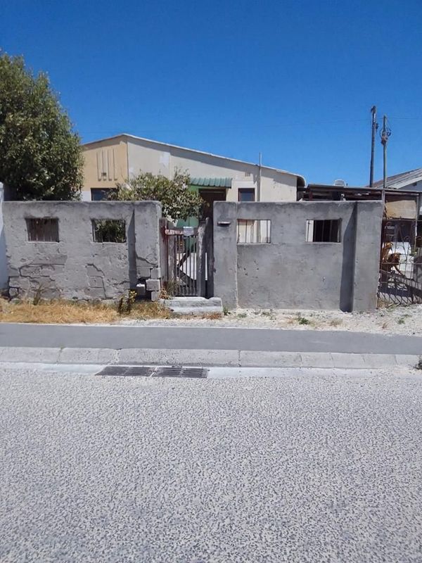 Discover Your Dream Home in Khayelitsha - Spacious, Modern, and Secure!