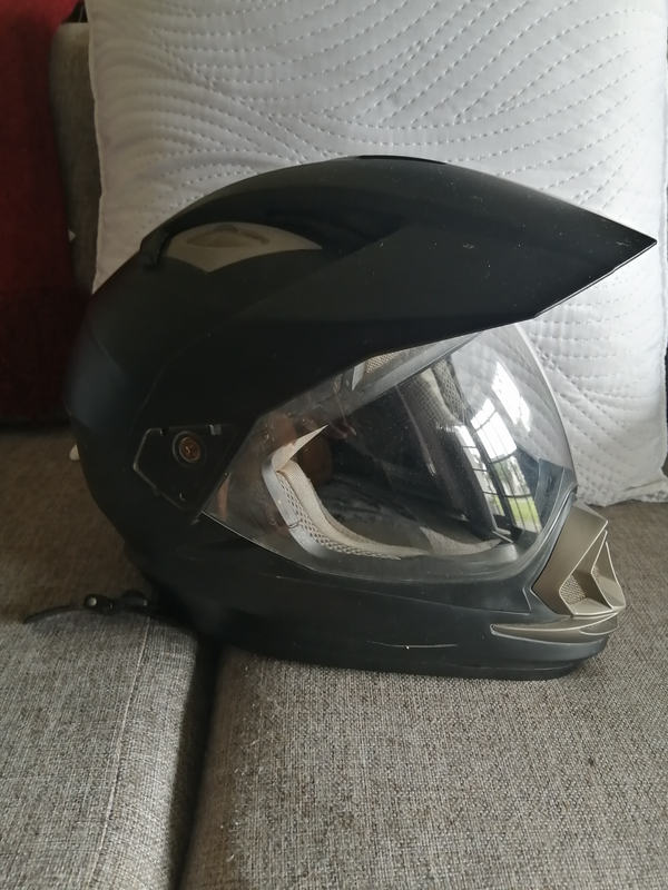 XL Adventure helmet (Good condition) R450 NEG