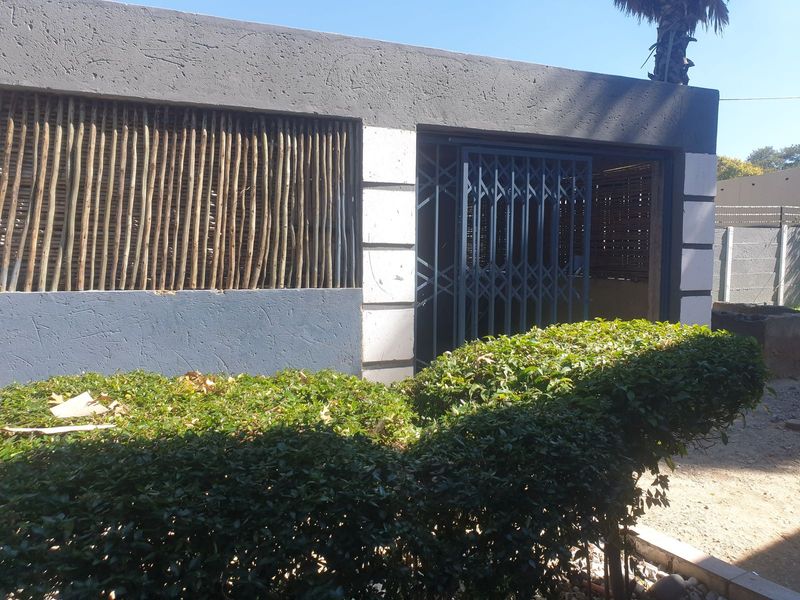 Stunning 4-bedroom house for sale in Kempton Park West