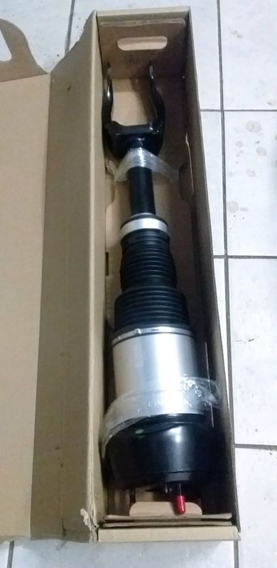 Mercedes Benz front air shock ML W164 GL brand new left and right