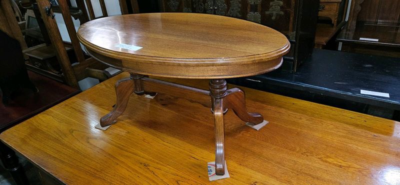 Mahogany Oval Coffee Table