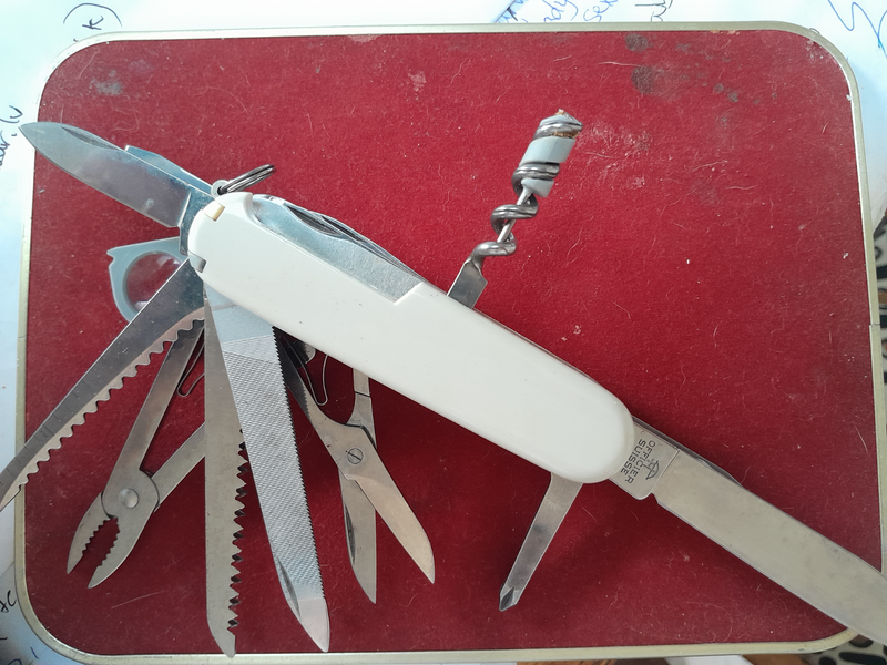 Vitrinox swiss army knife 