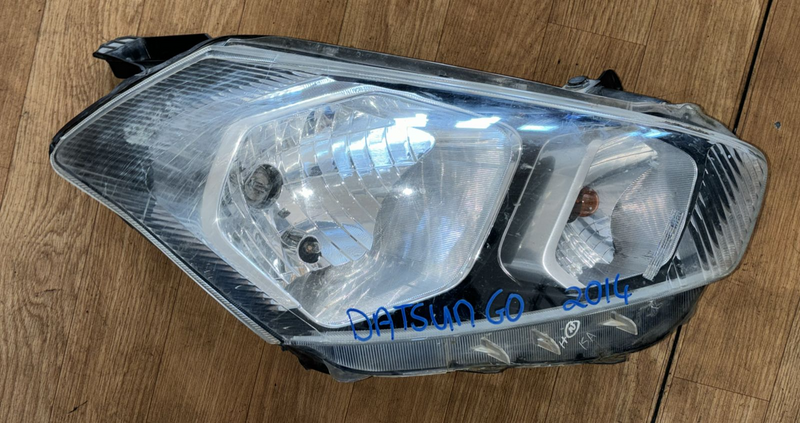 DATSUN GO 2014 RIGHT HEADLAMP CONTACT FOR PRICE