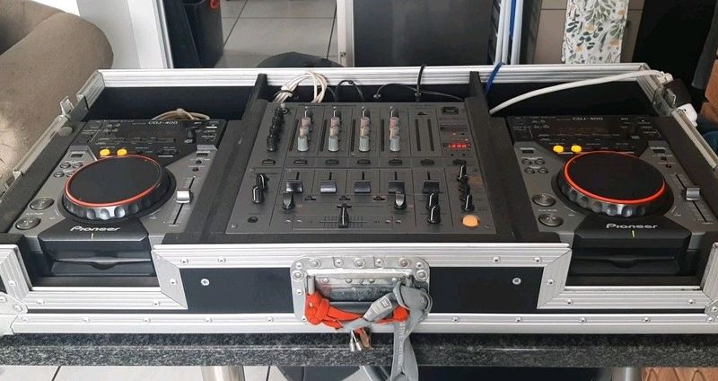Pioneer CDJ-400, DJM-600 &amp; Extras