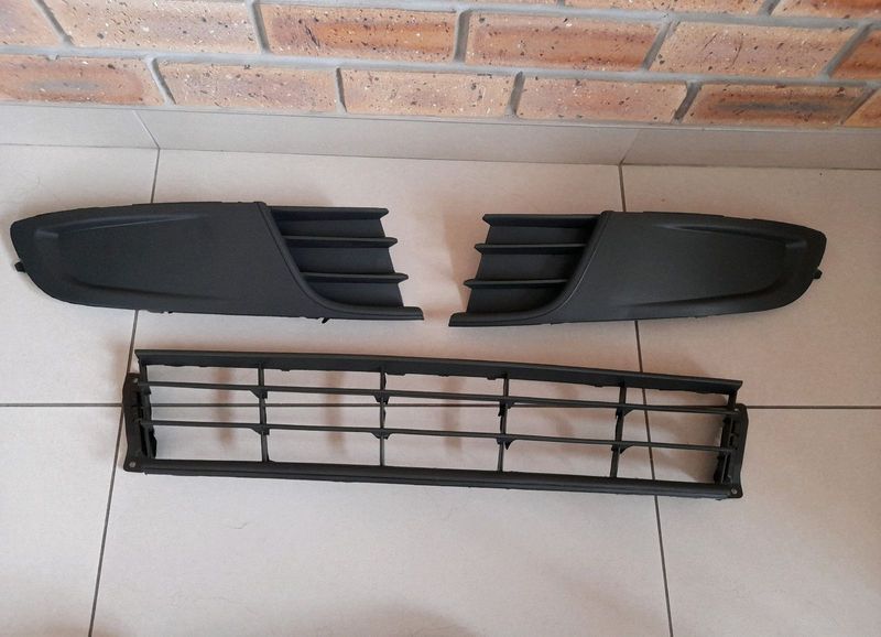 VW POLO VIVO 2010/ 2014 BRAND NEW  LOWER GRILLES SET FORSALE PRICE R395